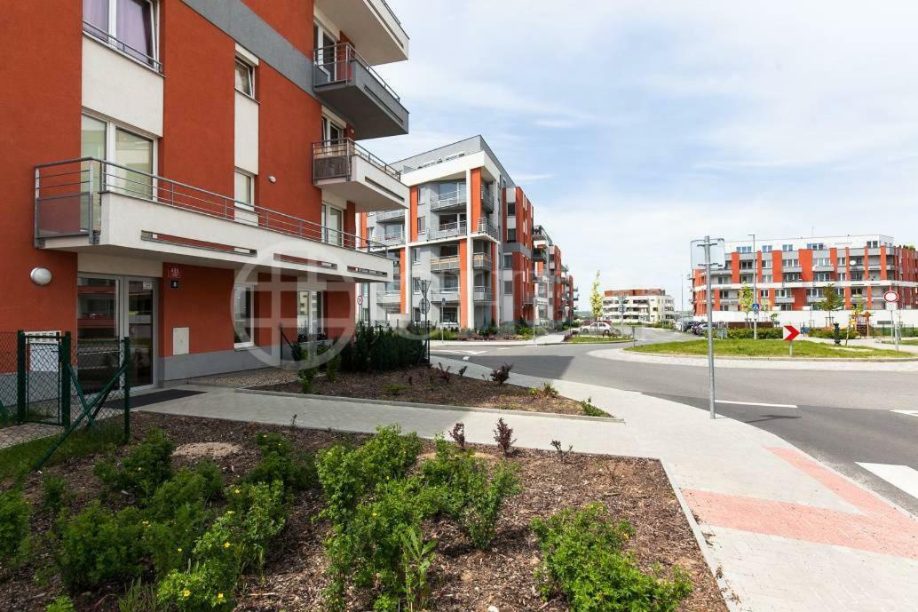 Apartamento H+ Apartman Letiste Praha Exterior foto